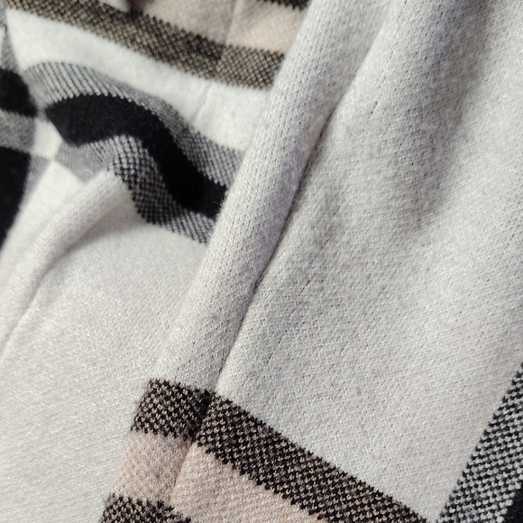 Plaid Hooded Cardigan Coat - Picture 8 of 8